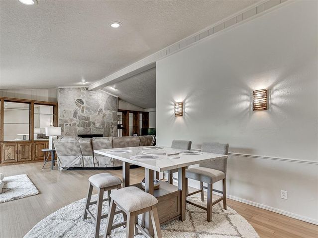 10 Rustic Hills Street, Norman, OK 73072