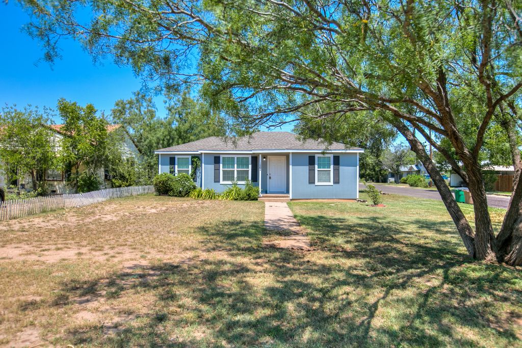Image 1 of property listing at 1502 Walnut Street, San Angelo, TX 76901