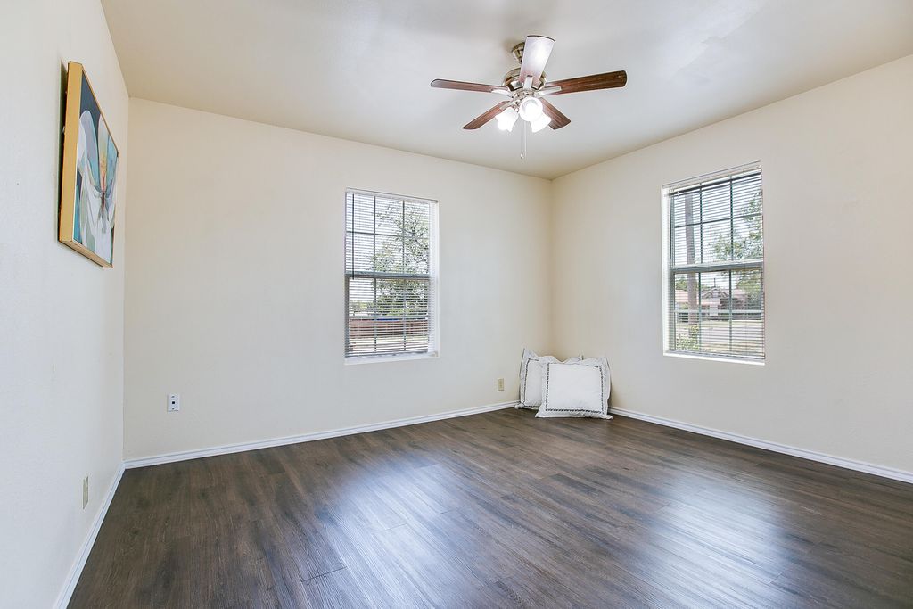 Image 15 of property listing at 1502 Walnut Street, San Angelo, TX 76901