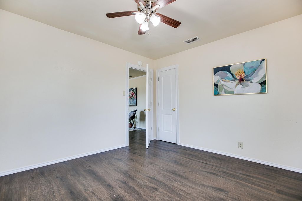 Image 16 of property listing at 1502 Walnut Street, San Angelo, TX 76901