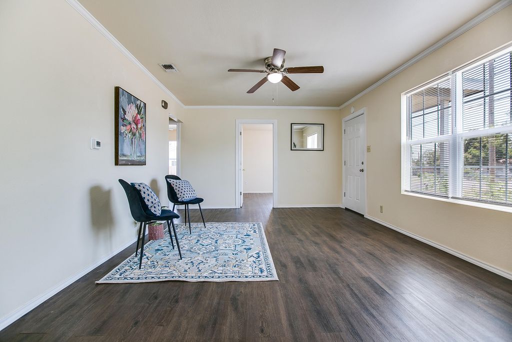 Image 8 of property listing at 1502 Walnut Street, San Angelo, TX 76901