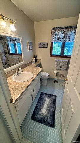 37021 Charter Oaks Boulevard 14, Clinton Township, MI 48036