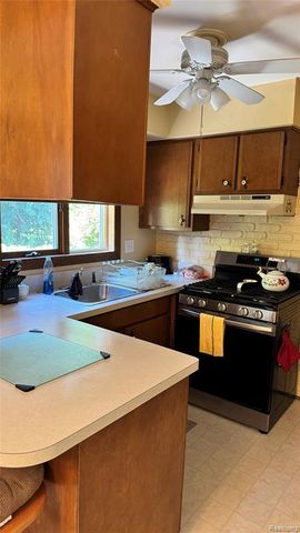 37021 Charter Oaks Boulevard 14, Clinton Township, MI 48036