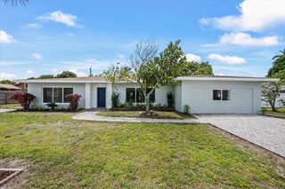 1612 Sherwood Avenue, Mangonia Park, FL 33407