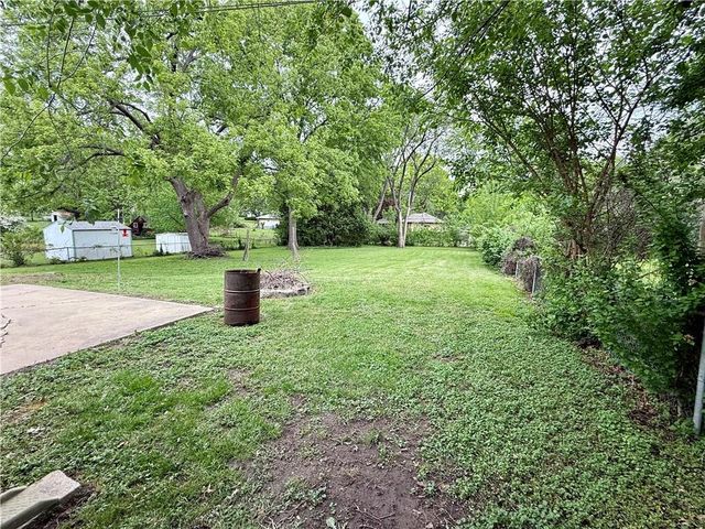 11004 E 78th Street, Raytown, MO 64138