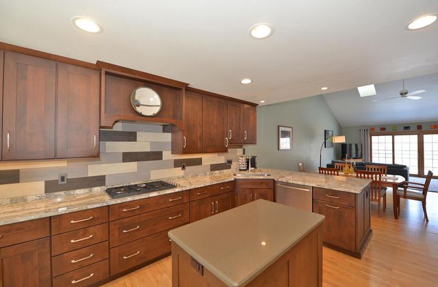 4224 N Circle DRIVE, Mount Pleasant, WI 53405