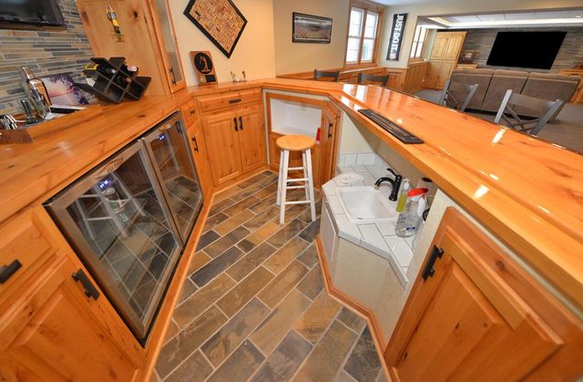 4224 N Circle DRIVE, Mount Pleasant, WI 53405