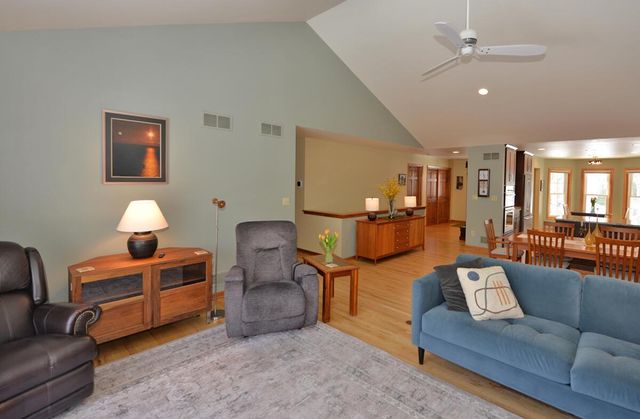 4224 N Circle DRIVE, Mount Pleasant, WI 53405