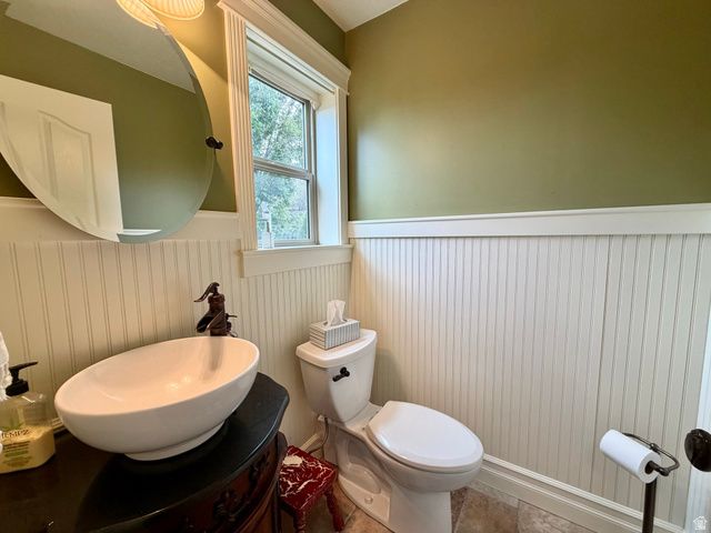 2205 E SUNSET DR, Layton, UT 84040