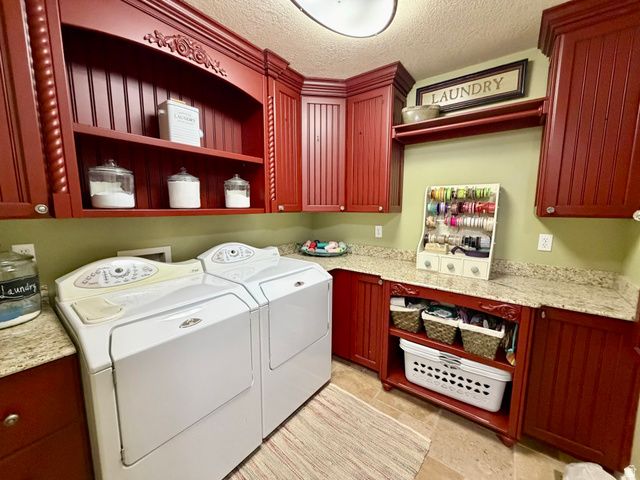 2205 E SUNSET DR, Layton, UT 84040