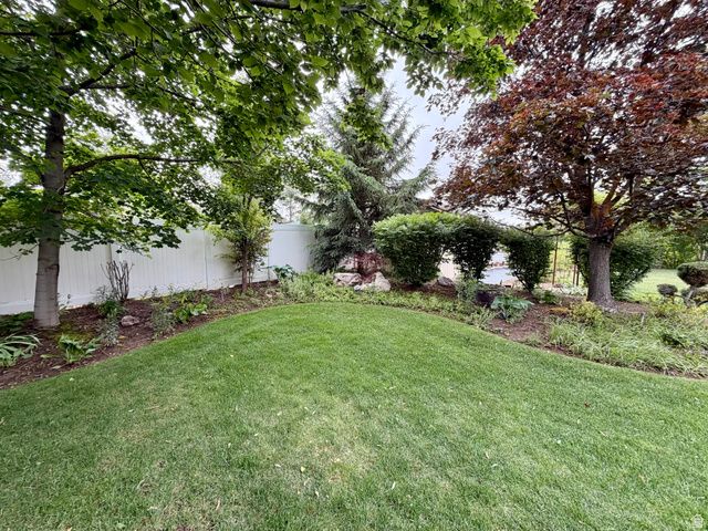 2205 E SUNSET DR, Layton, UT 84040