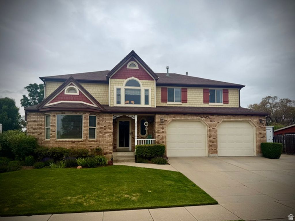 2205 E SUNSET DR, Layton, UT 84040
