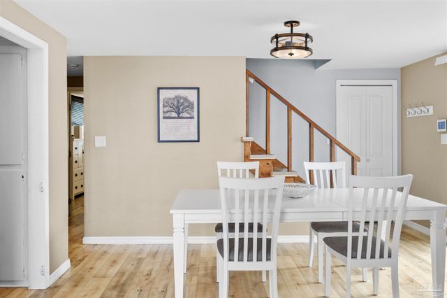 889 Dolphin Rd, Milton, FL 32583