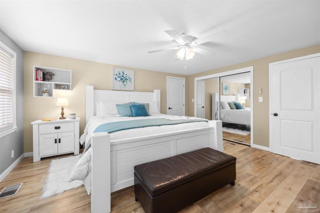 889 Dolphin Rd, Milton, FL 32583