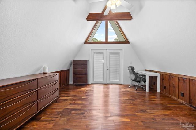 889 Dolphin Rd, Milton, FL 32583