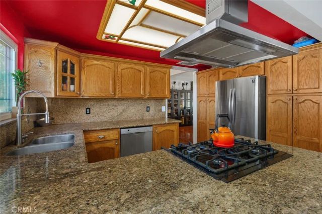 14740 Descanso Drive, Lake Mathews, CA 92570