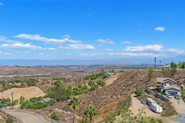14740 Descanso Drive, Lake Mathews, CA 92570