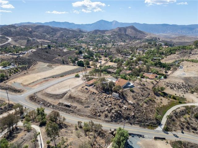 14740 Descanso Drive, Lake Mathews, CA 92570