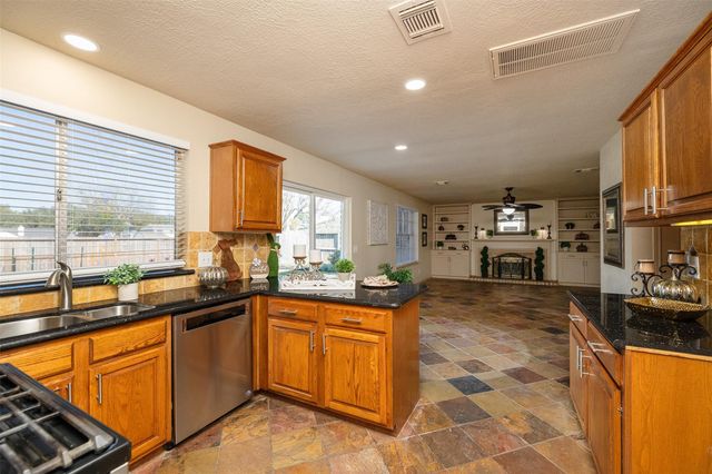 16034 Sweetwater Creek Drive, Houston, TX 77095