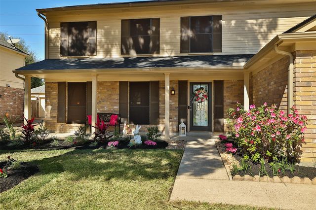 16034 Sweetwater Creek Drive, Houston, TX 77095