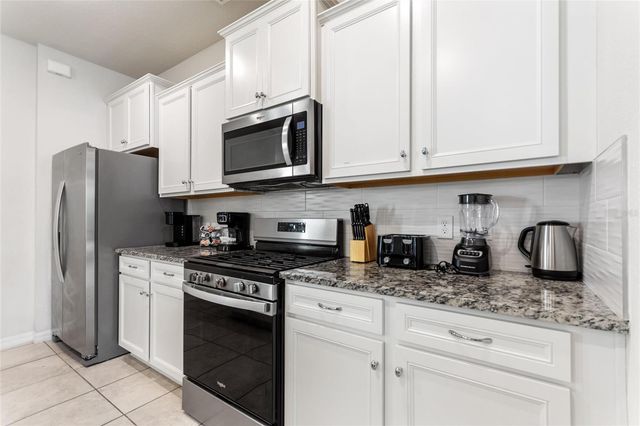 7240 OAKMOSS LOOP, Davenport, FL 33837