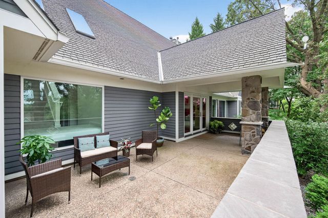 5010 Nob Hill Drive, Edina, MN 55439