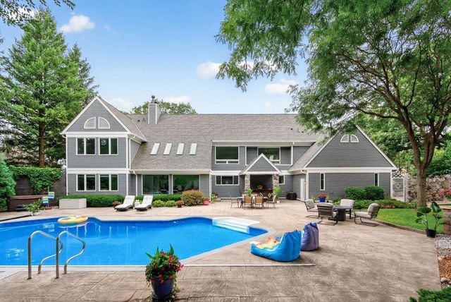 5010 Nob Hill Drive, Edina, MN 55439