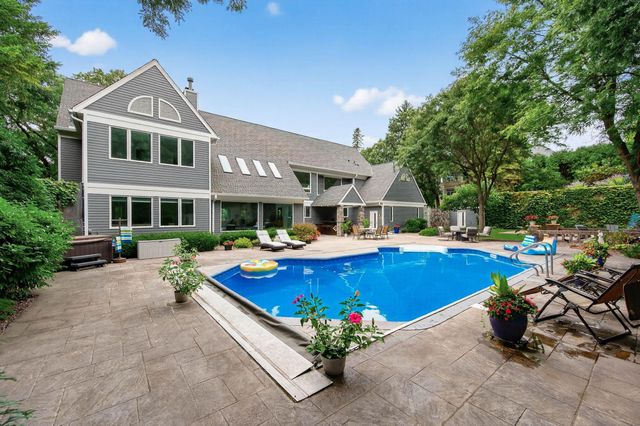 5010 Nob Hill Drive, Edina, MN 55439