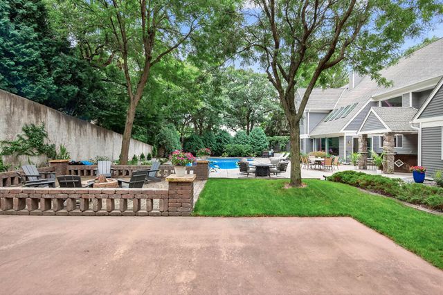 5010 Nob Hill Drive, Edina, MN 55439