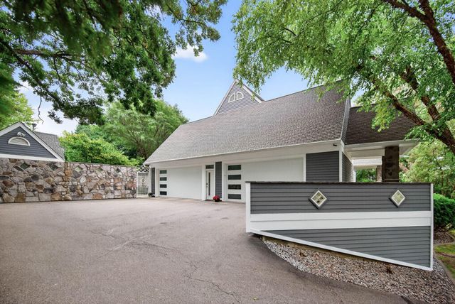 5010 Nob Hill Drive, Edina, MN 55439
