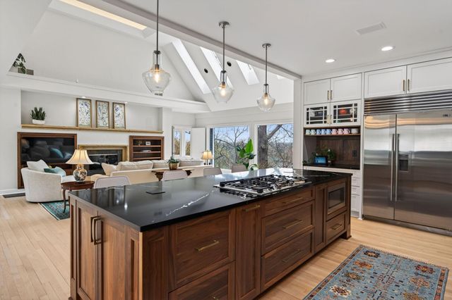5010 Nob Hill Drive, Edina, MN 55439