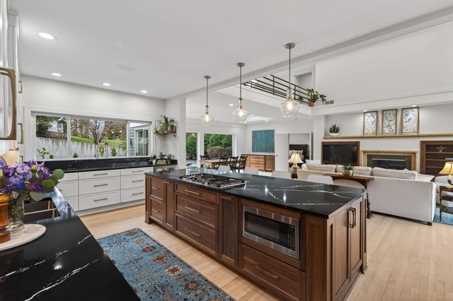 5010 Nob Hill Drive, Edina, MN 55439