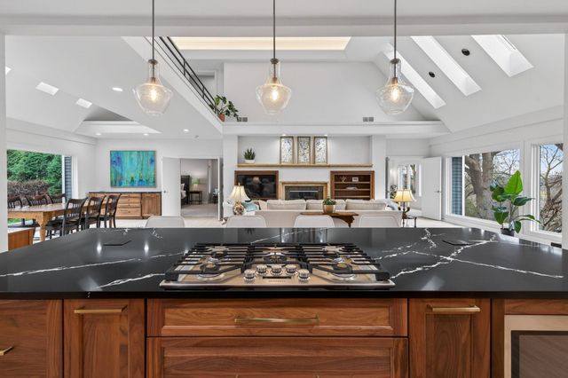 5010 Nob Hill Drive, Edina, MN 55439
