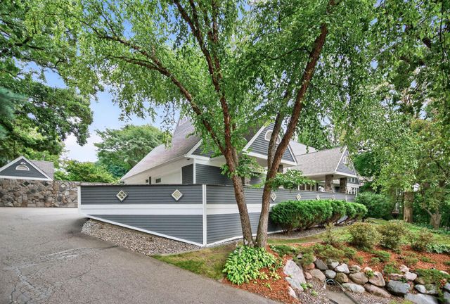 5010 Nob Hill Drive, Edina, MN 55439