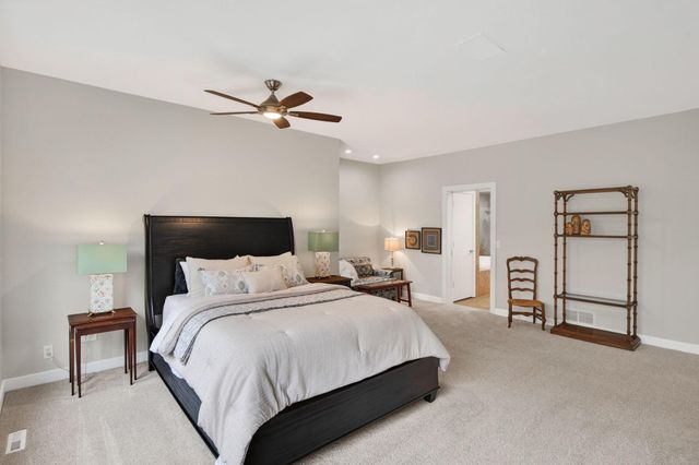 5010 Nob Hill Drive, Edina, MN 55439