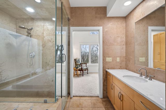 5010 Nob Hill Drive, Edina, MN 55439