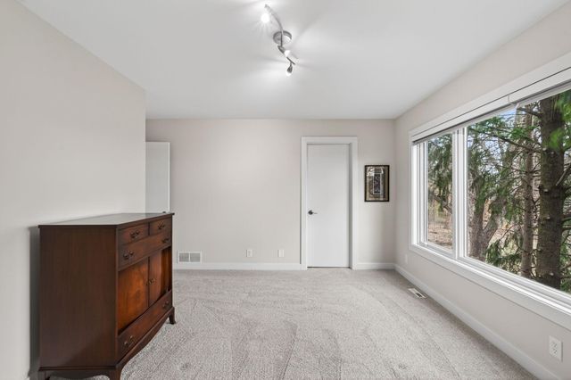 5010 Nob Hill Drive, Edina, MN 55439