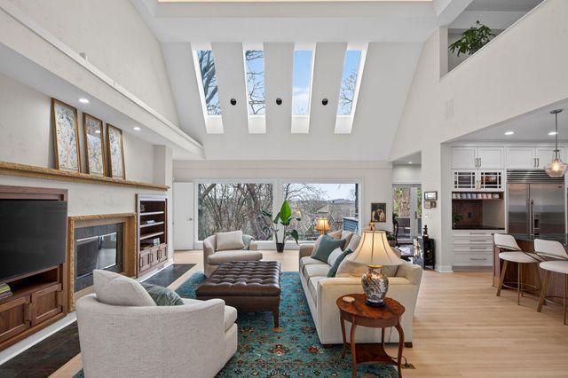 5010 Nob Hill Drive, Edina, MN 55439