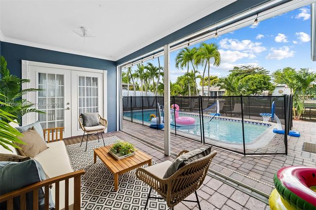 2005 NW 37th St, Oakland Park, FL 33309