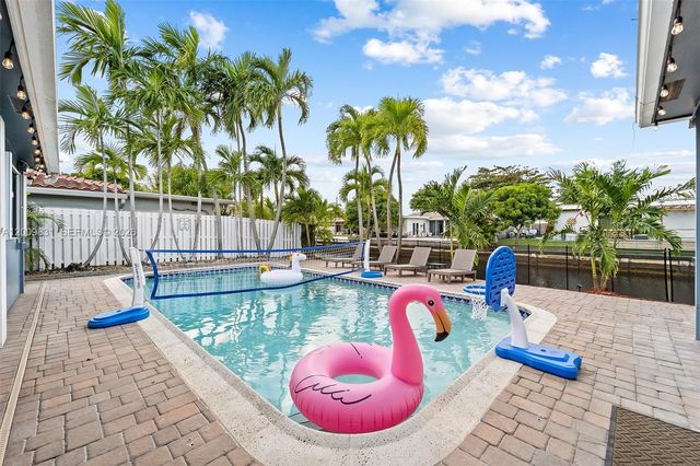 2005 NW 37th St, Oakland Park, FL 33309
