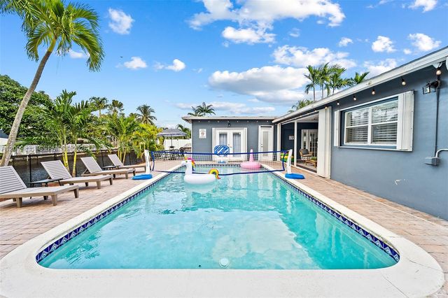 2005 NW 37th St, Oakland Park, FL 33309