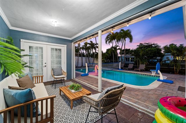 2005 NW 37th St, Oakland Park, FL 33309
