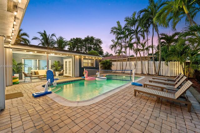 2005 NW 37th St, Oakland Park, FL 33309