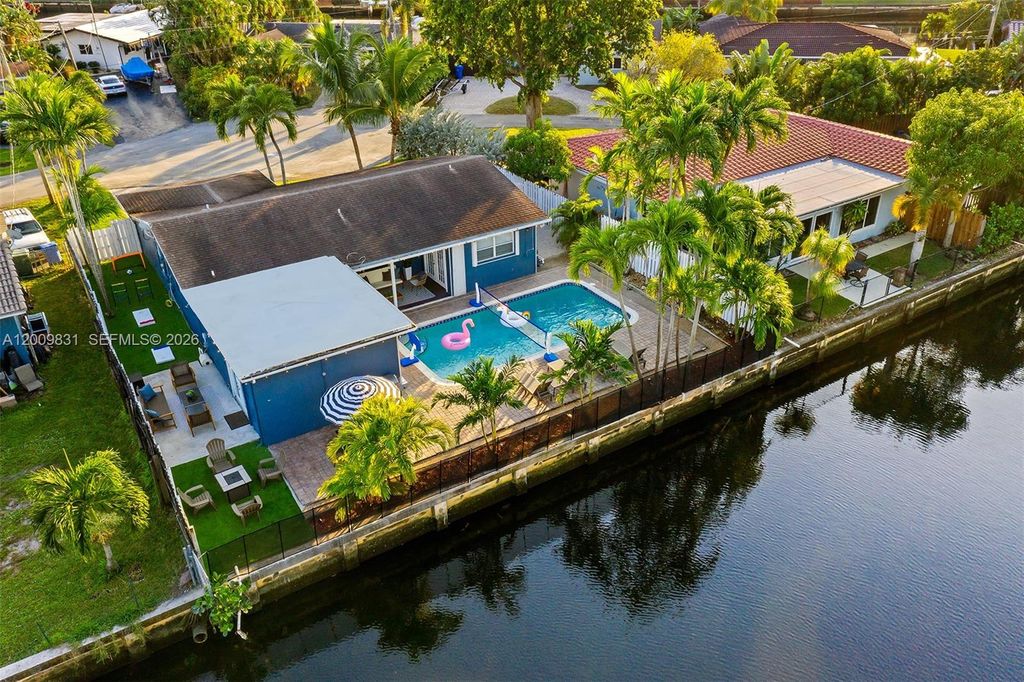 2005 NW 37th St, Oakland Park, FL 33309