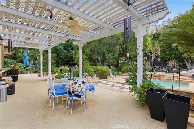 10925 Willowbrae, Chatsworth, CA 91311