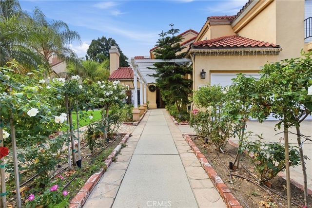 10925 Willowbrae, Chatsworth, CA 91311