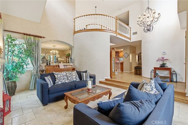 10925 Willowbrae, Chatsworth, CA 91311