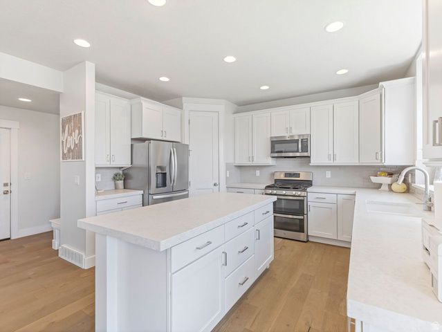 13611 S CONIE BELL DR, Herriman, UT 84096