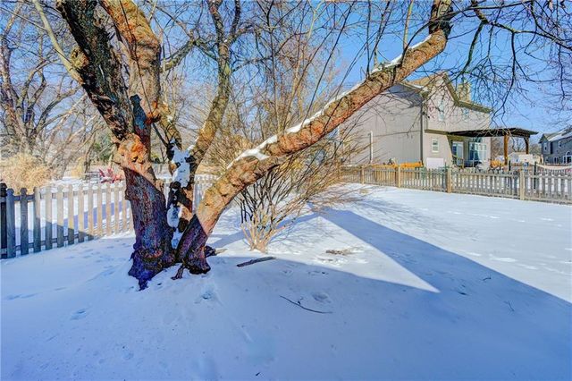 4212 SW Leeward Drive, Lee's Summit, MO 64082