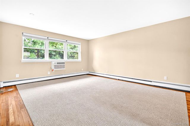 160 Centre Avenue 3M, New Rochelle, NY 10805